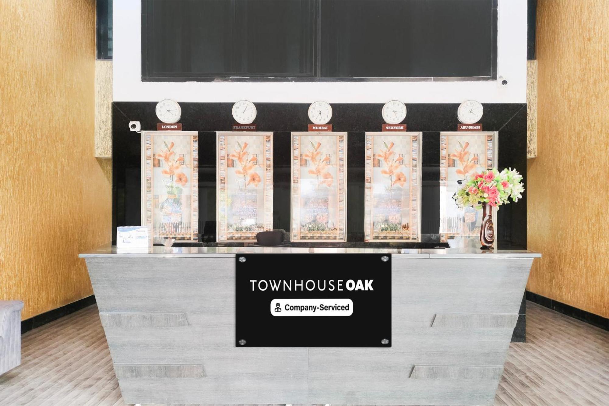 Super Townhouse Oak Bharuch Near Railway Station Formerly Hotel Kohinoor المظهر الخارجي الصورة