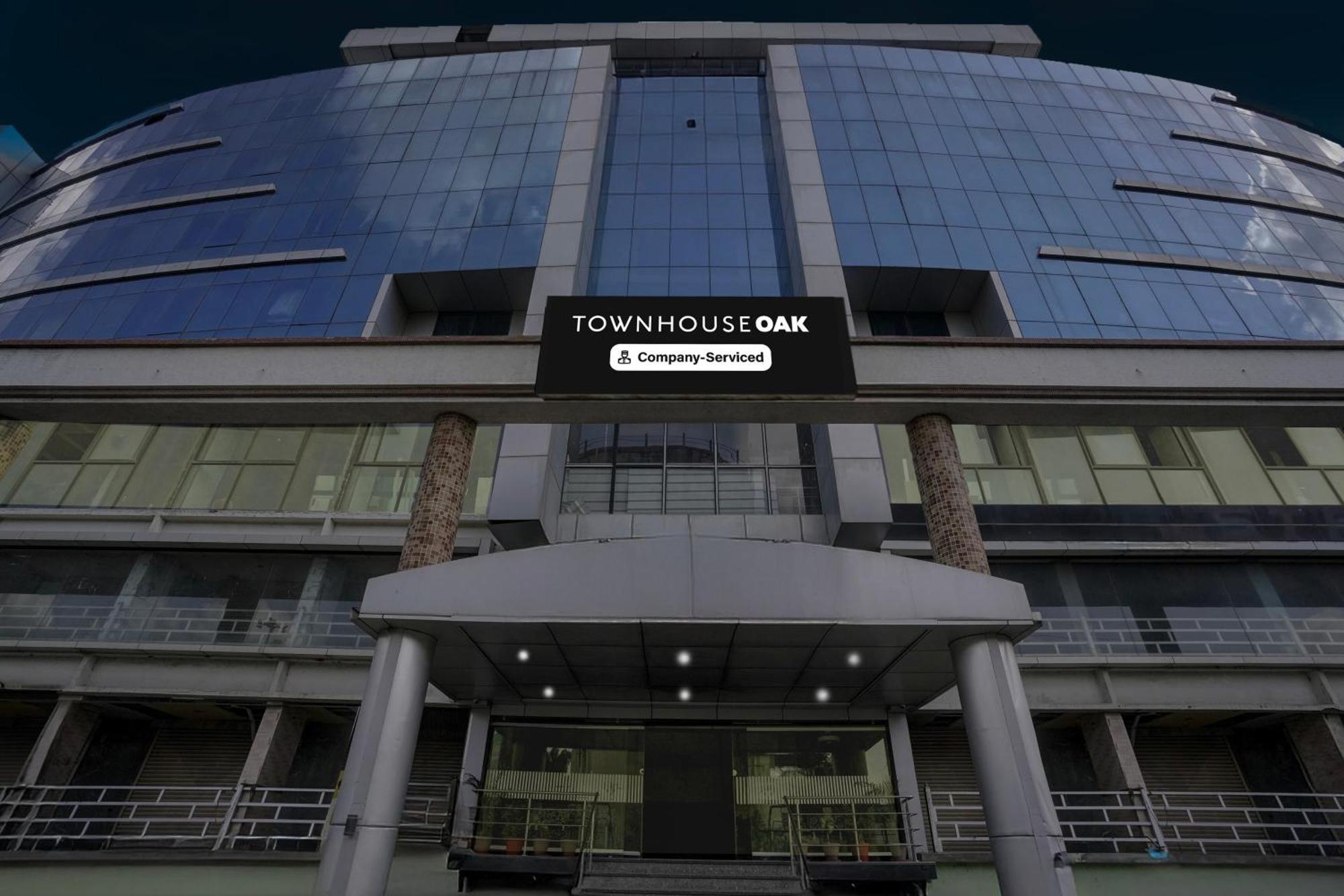 Super Townhouse Oak Bharuch Near Railway Station Formerly Hotel Kohinoor المظهر الخارجي الصورة